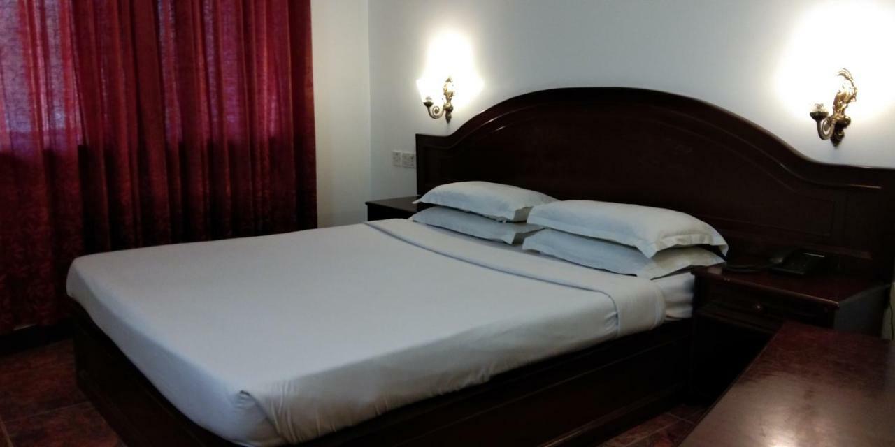 Hotel Residency Park Мангалор Экстерьер фото